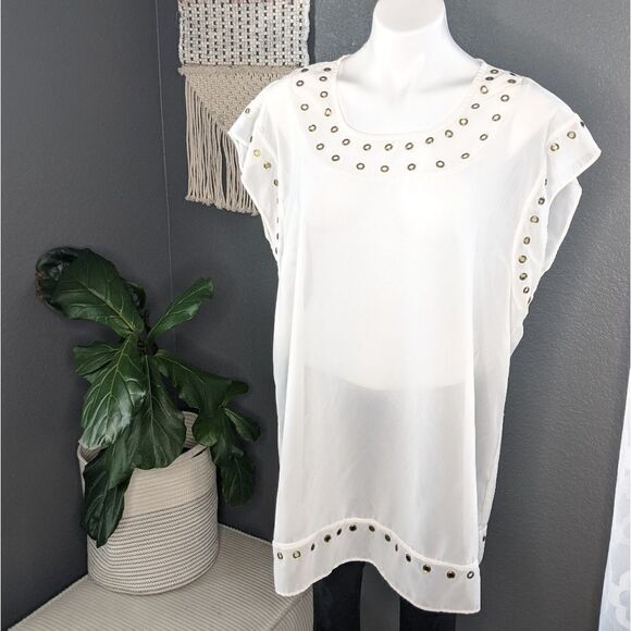 Long white tunic with Rivets - Picture 1 of 8
